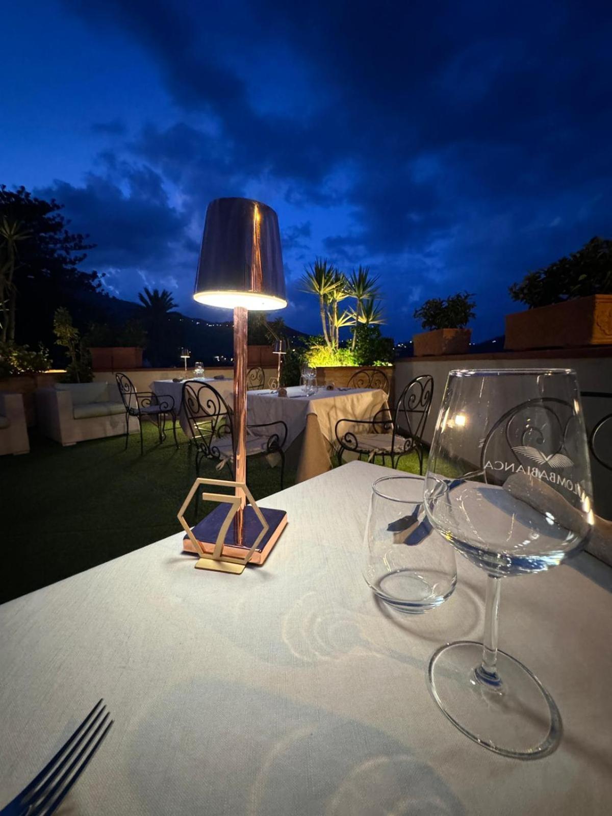 Hotel La Filadelfia Lipari  Buitenkant foto