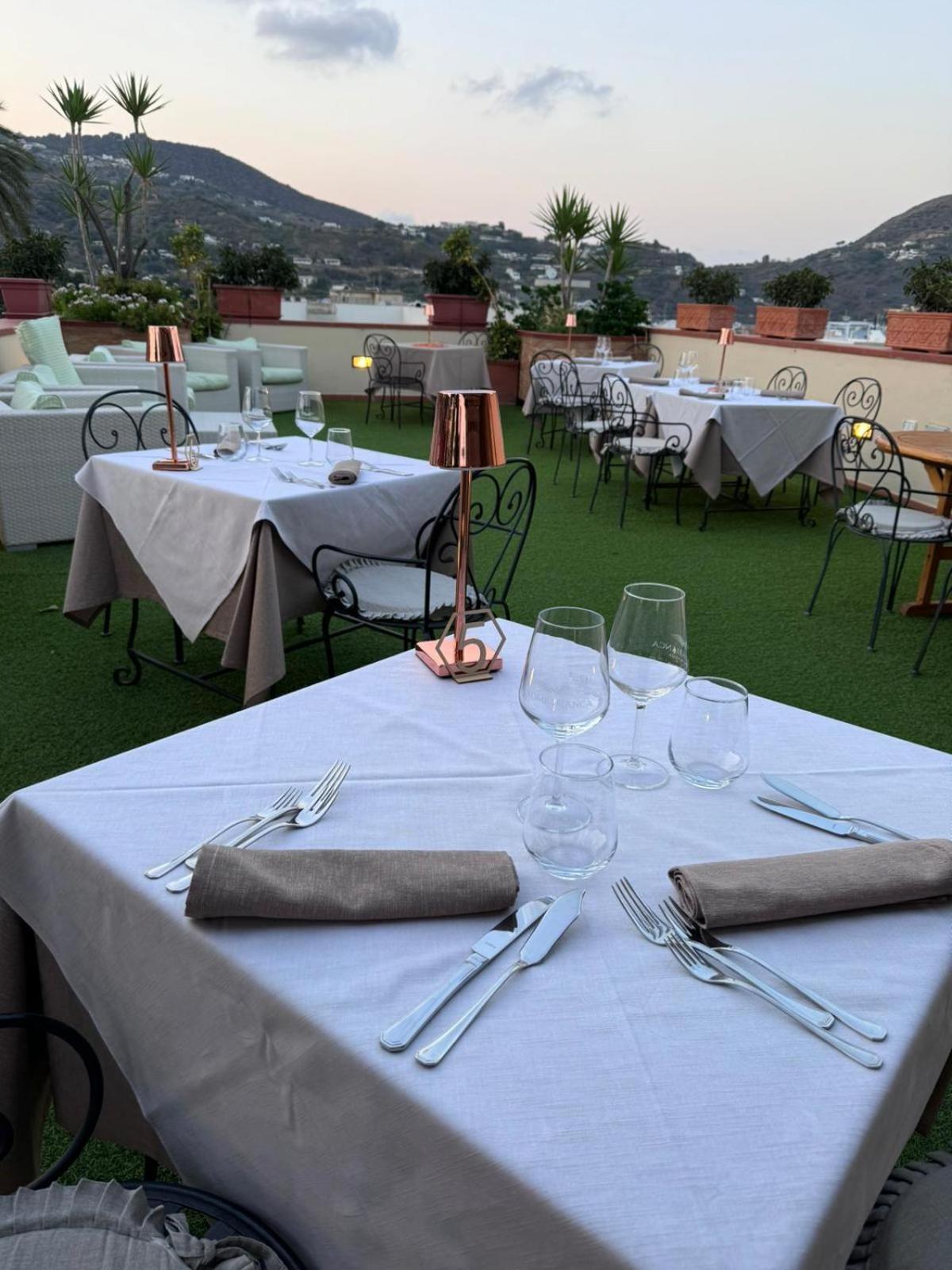 Hotel La Filadelfia Lipari  Buitenkant foto