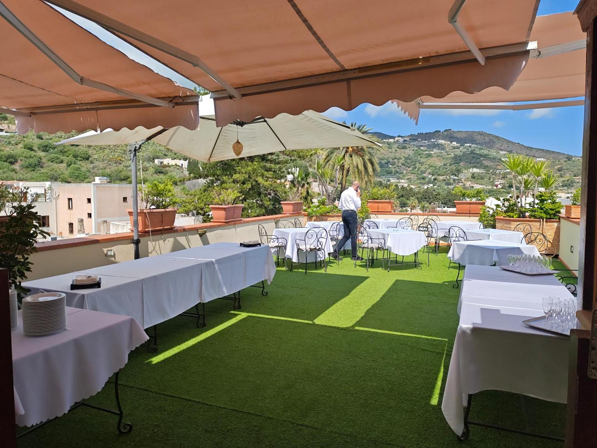 Hotel La Filadelfia Lipari  Buitenkant foto