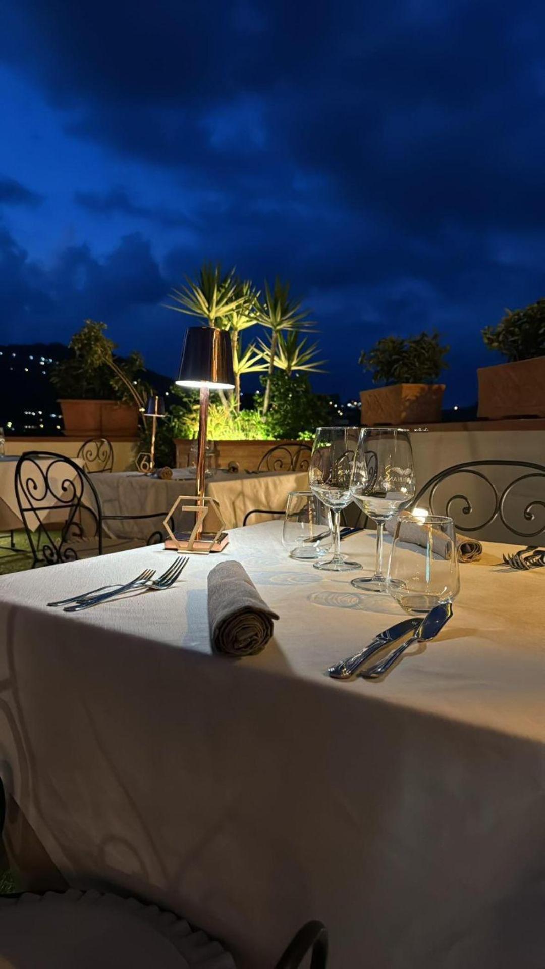 Hotel La Filadelfia Lipari  Buitenkant foto