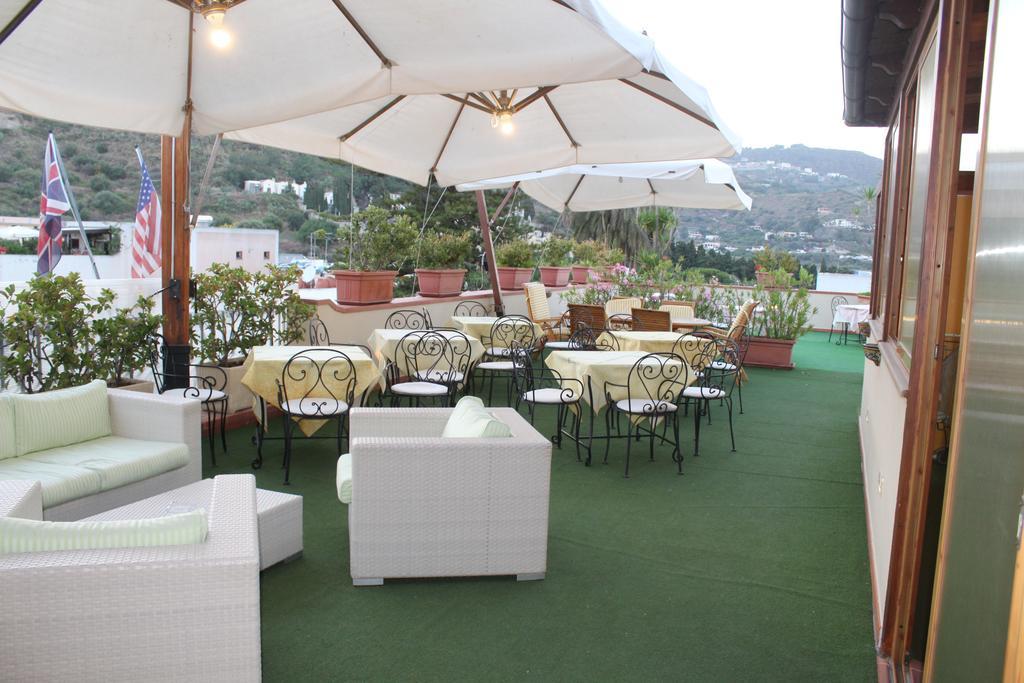 Hotel La Filadelfia Lipari  Buitenkant foto